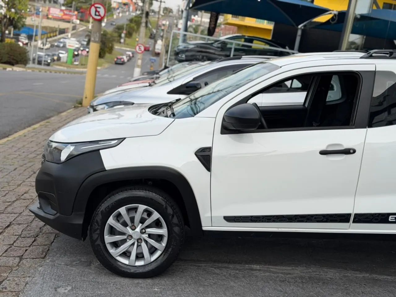 Fiat Strada Endurance 1.4 Flex 8V C 2022 - Foto 5