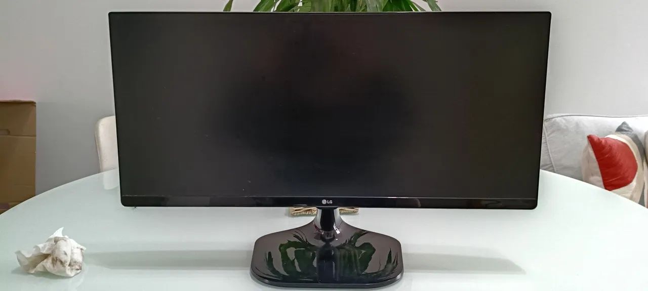LG Flatron Ultrawide 25"