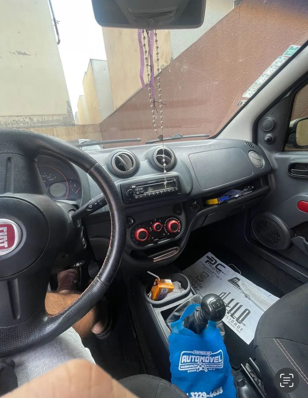 Fiat Uno Sporting 1.4 EVO Fire Flex 8V 4P 2012 - Foto 3