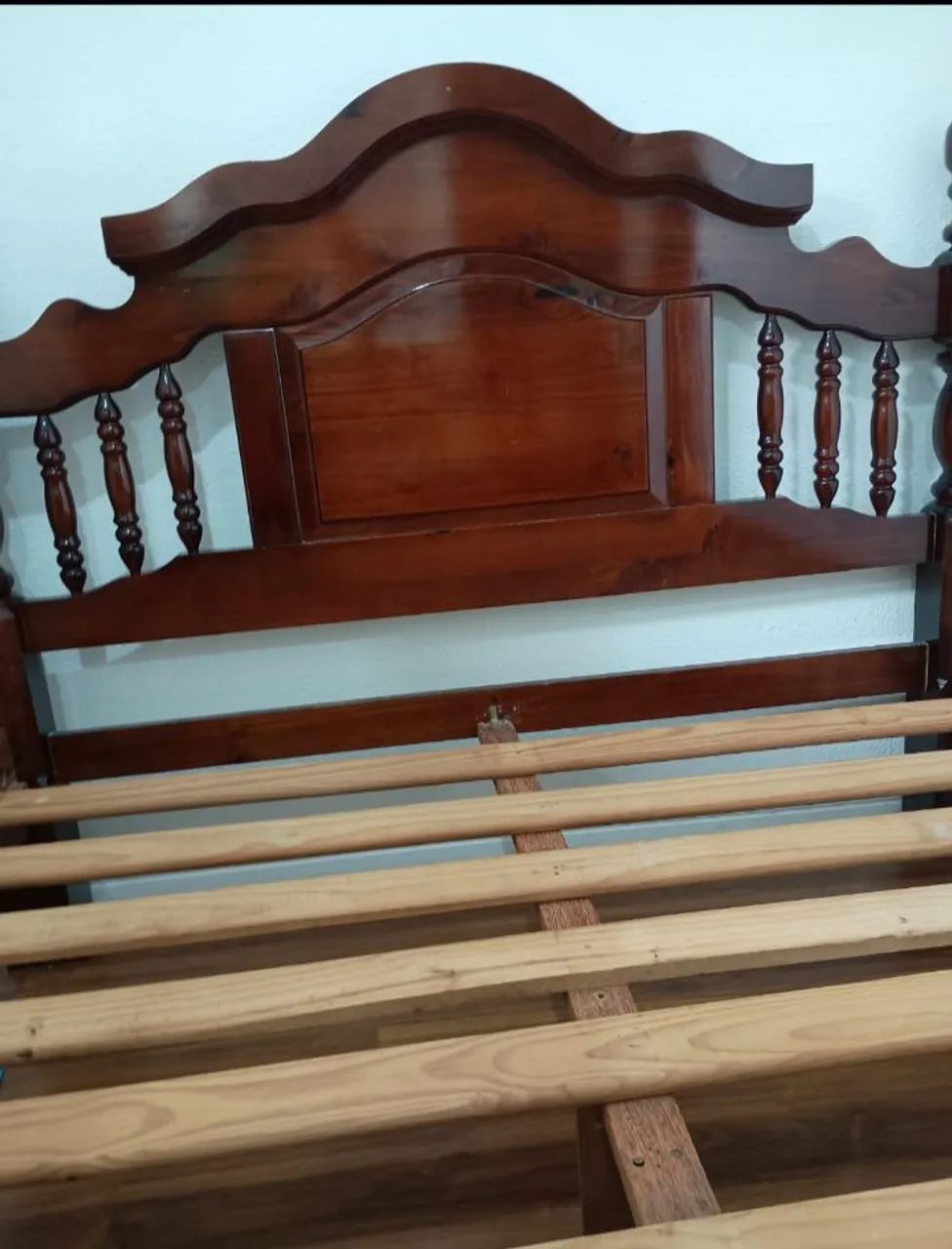 Vendo Cama Queen de Madeira.. - Foto 5