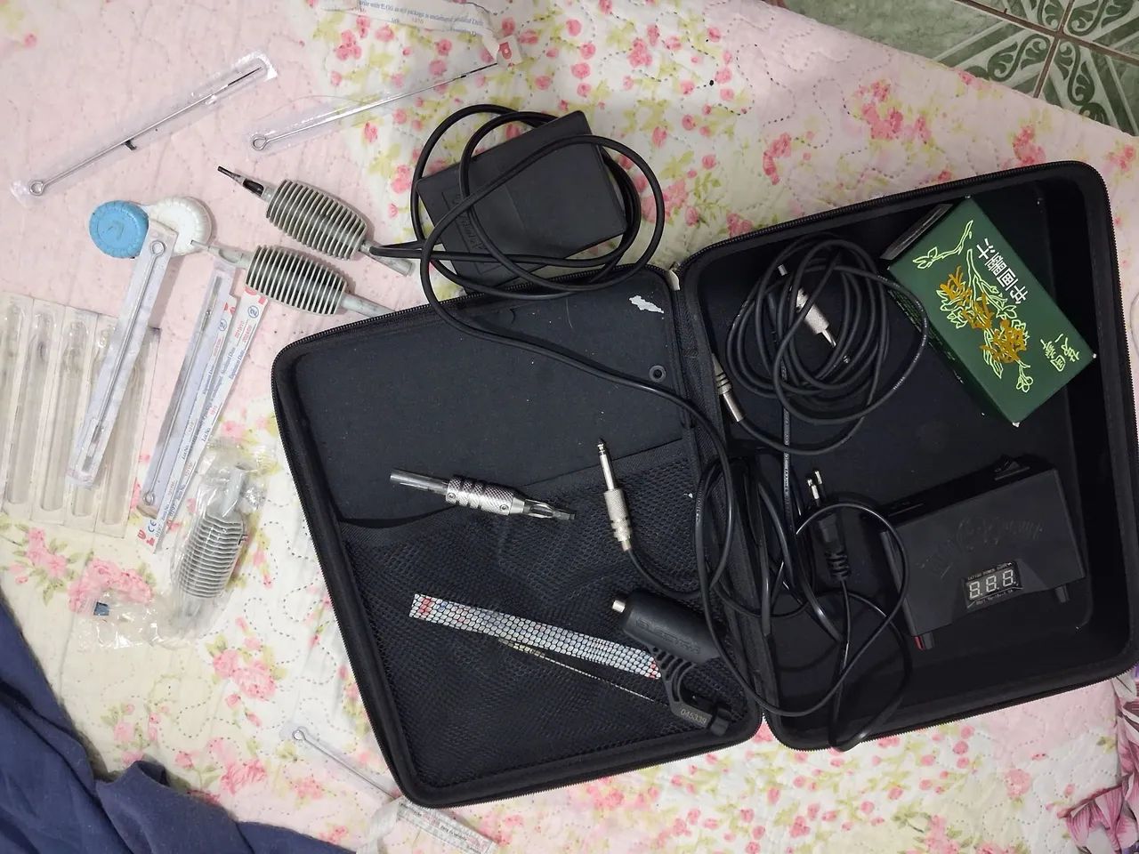 Kit de tatuagem