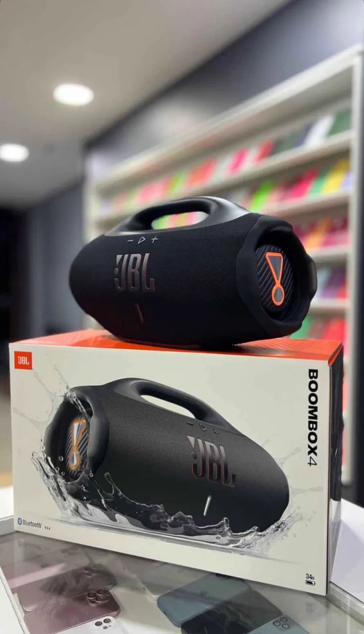 BOOMBOX 4