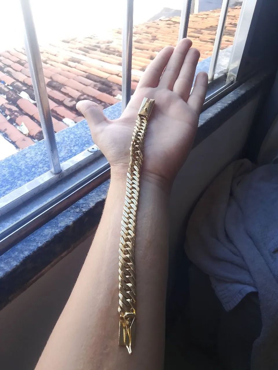 PULSEIRA BANHADA A OURO 18K