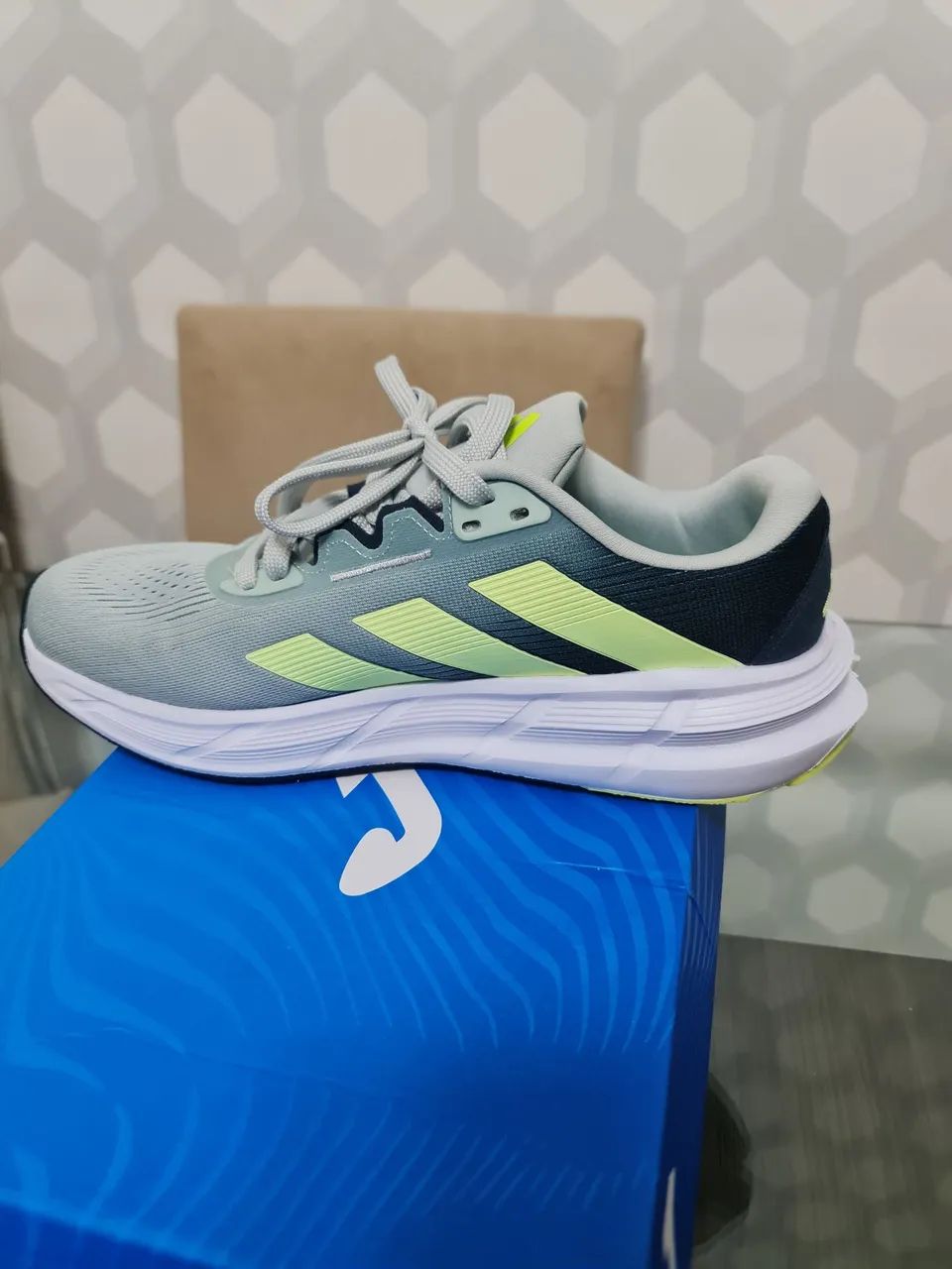 Tênis adidas  - Foto 4