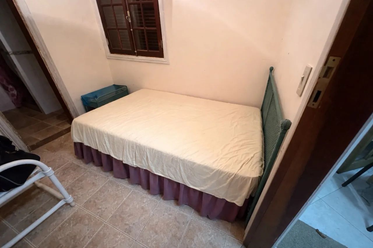 Estrado com cabeceira e duas mesas de cabeceira  - Foto 2