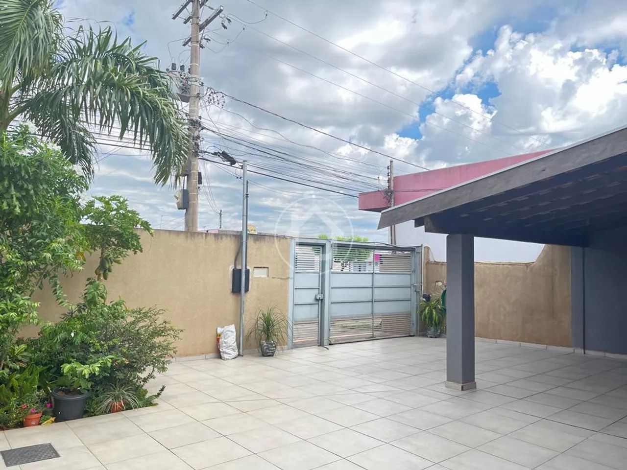 CASA COM 03 QUARTOS SENDO 01 SUITE - Foto 4