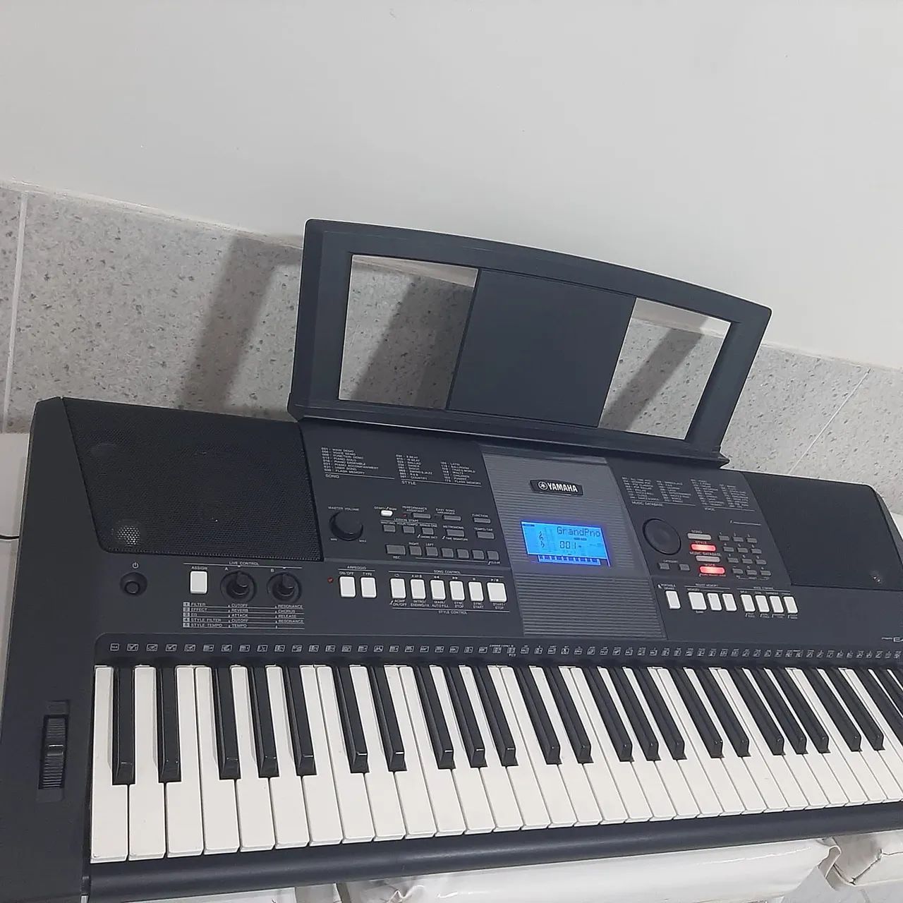 Teclado Yamaha PSR E423  - Foto 3