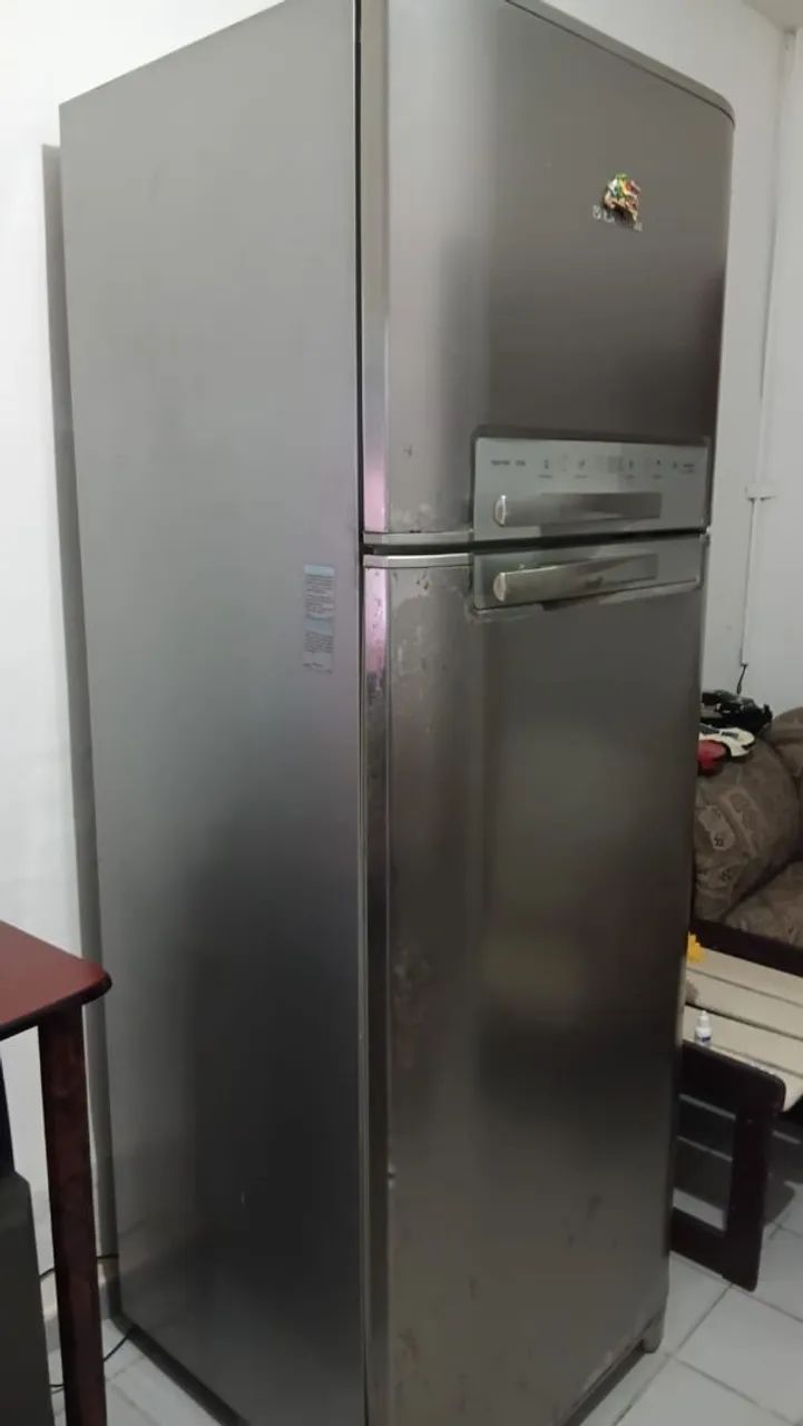 Geladeira Eletrolux para vender peças. - Foto 3