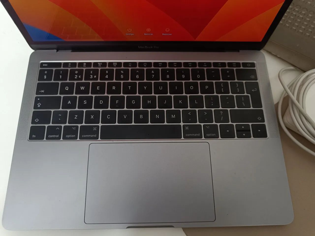 MacBook Pro (13-inch, 2017, Two Thunderbolt 3 ports) - Notebooks