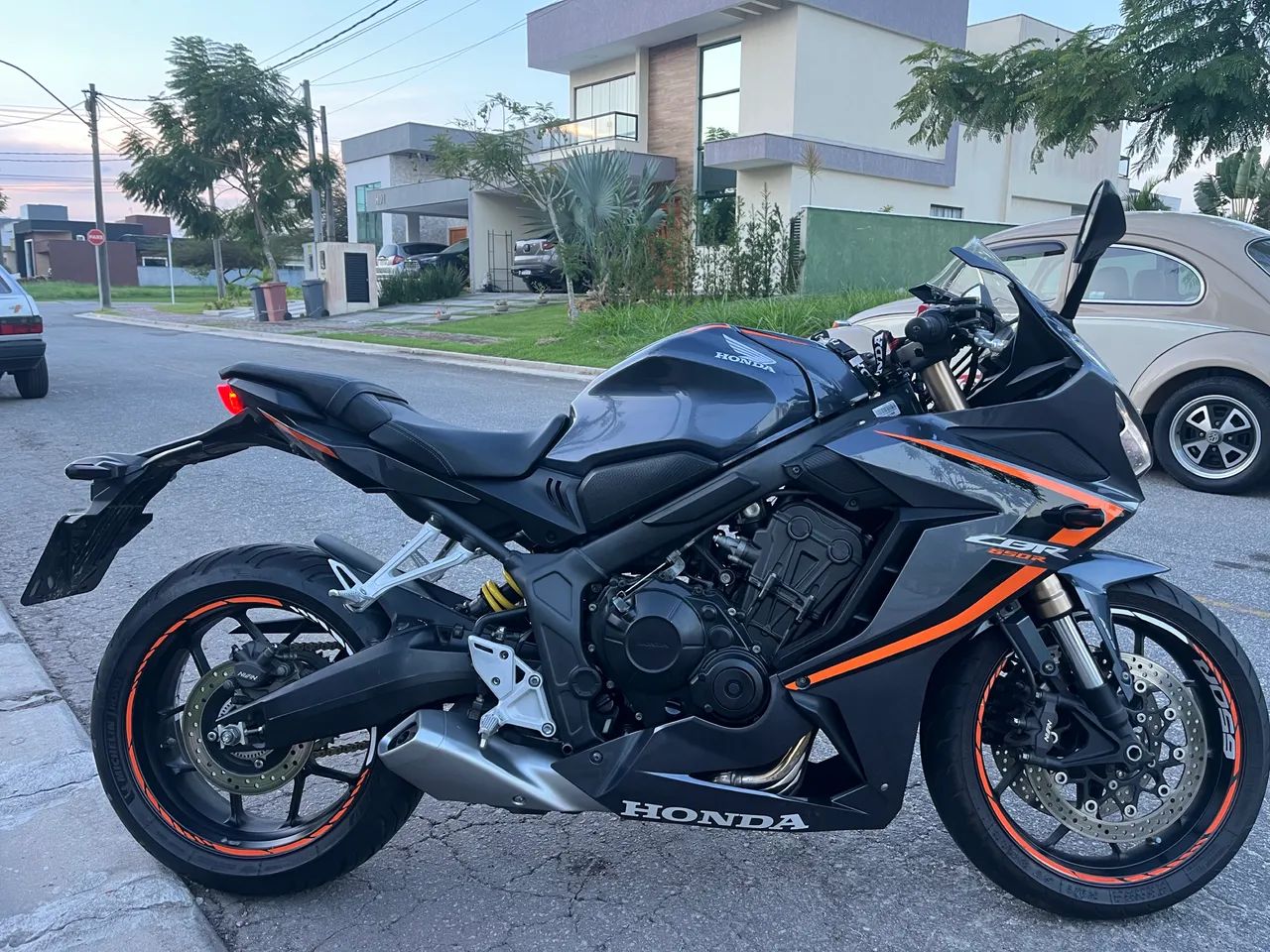 CBR 650 R - Foto 5