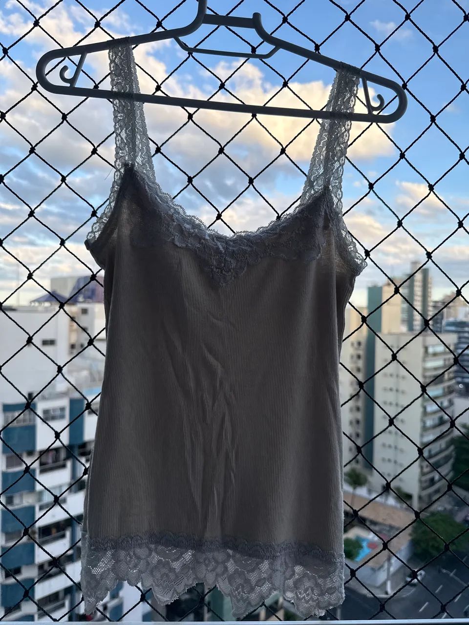 Blusinha Dudalina Bege - Tamanho P