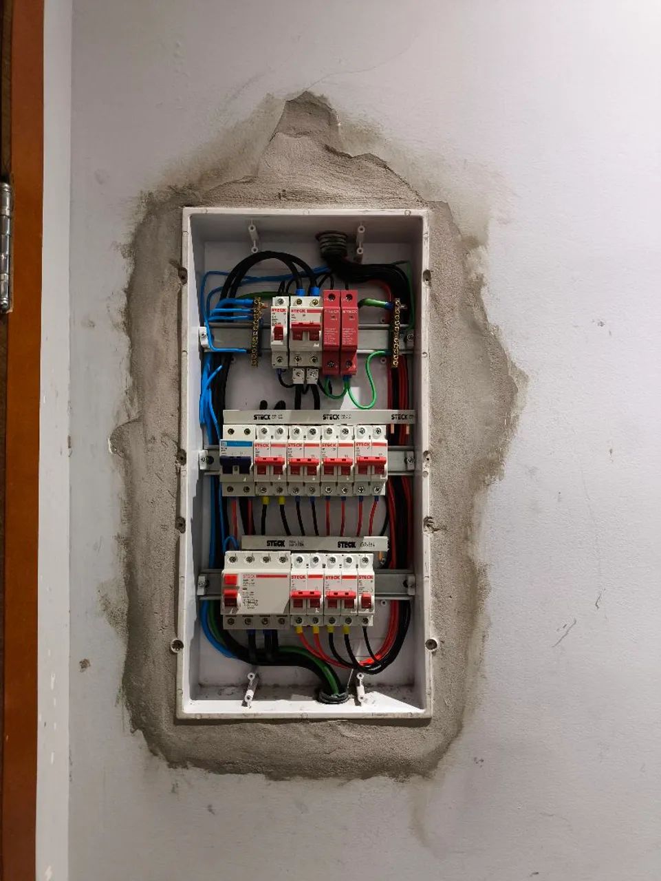 Eletricista Residencial, Predial e Industrial | Atendimento Rápido - Foto 5