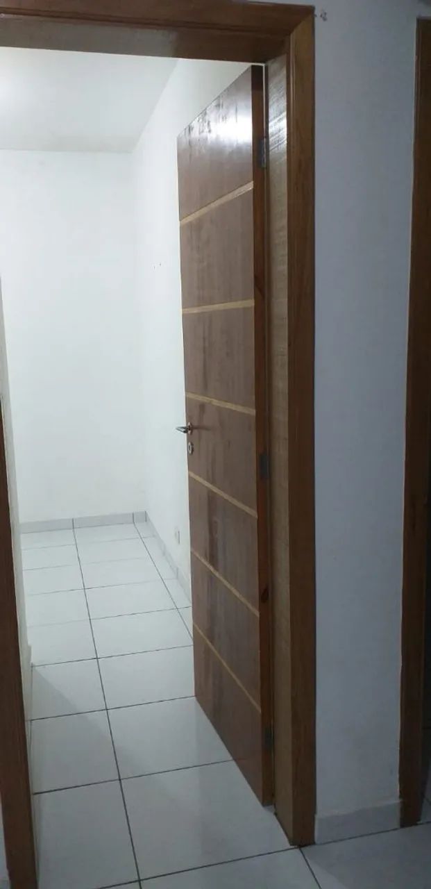 Alugo casa com 2 dormitórios - Localização excelente  - Foto 2