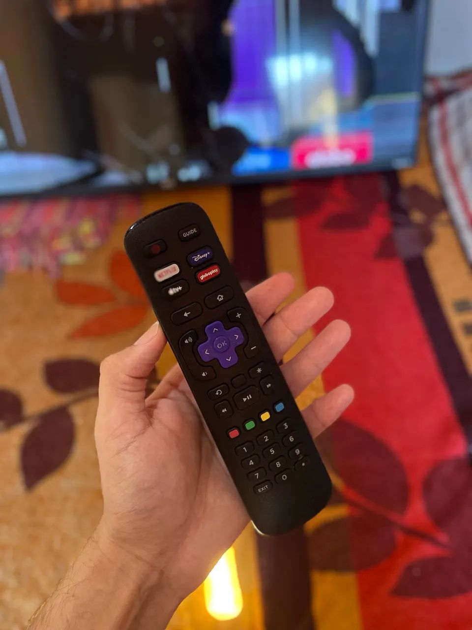 Smart TV AOC Roku 43? polegadas COM DEFEITO para retirada de peças - Foto 4