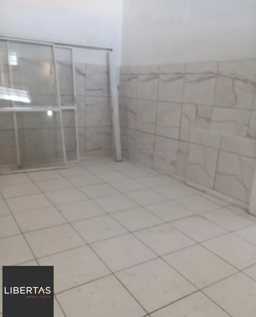 Loja 3 dormitórios para alugar São João Porto Alegre/RS - Foto 4