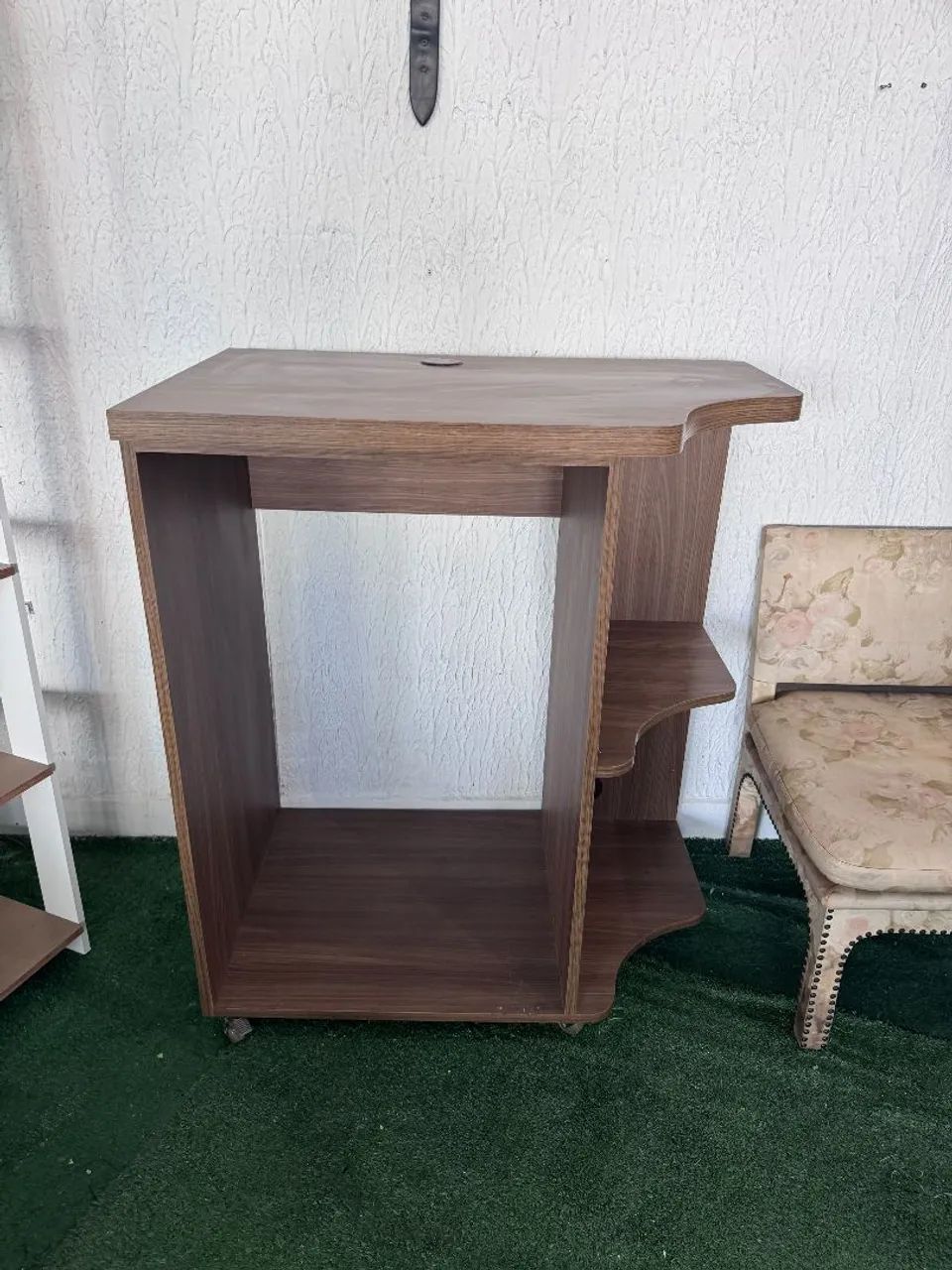 Balcão Multiuso <br>Entrada para Cabos e Rodinhas - Foto 3