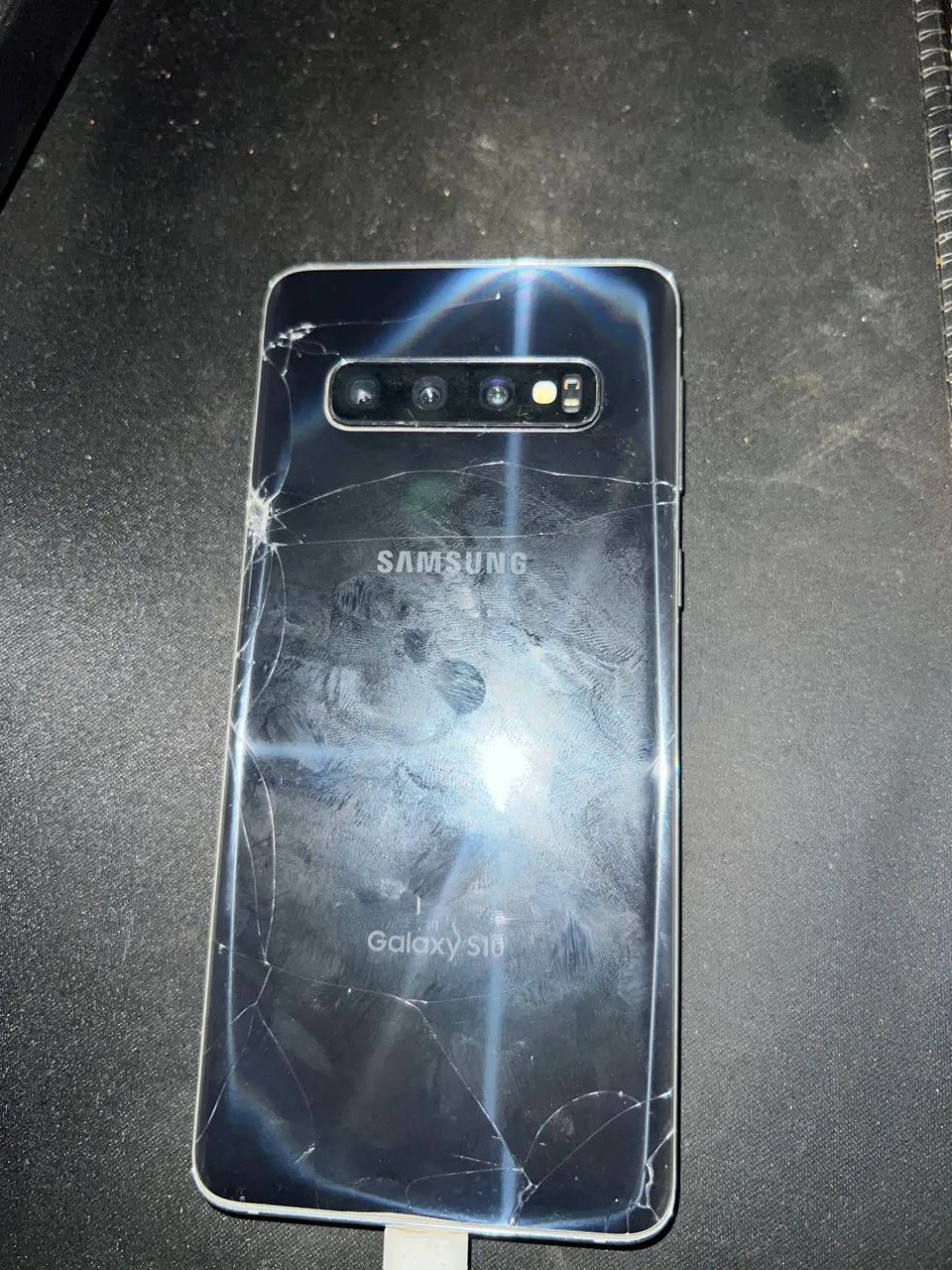 Samsung Galaxy S10 (modelo SM-G973U), cor preta