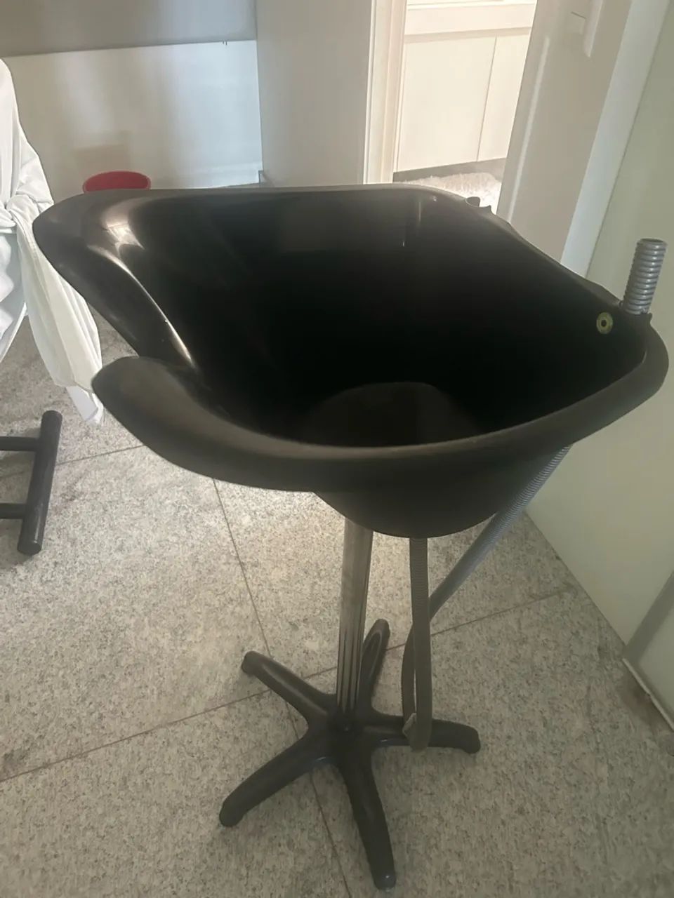 Lavatório portátil  de cabelo Dompel 15 kg - Foto 2