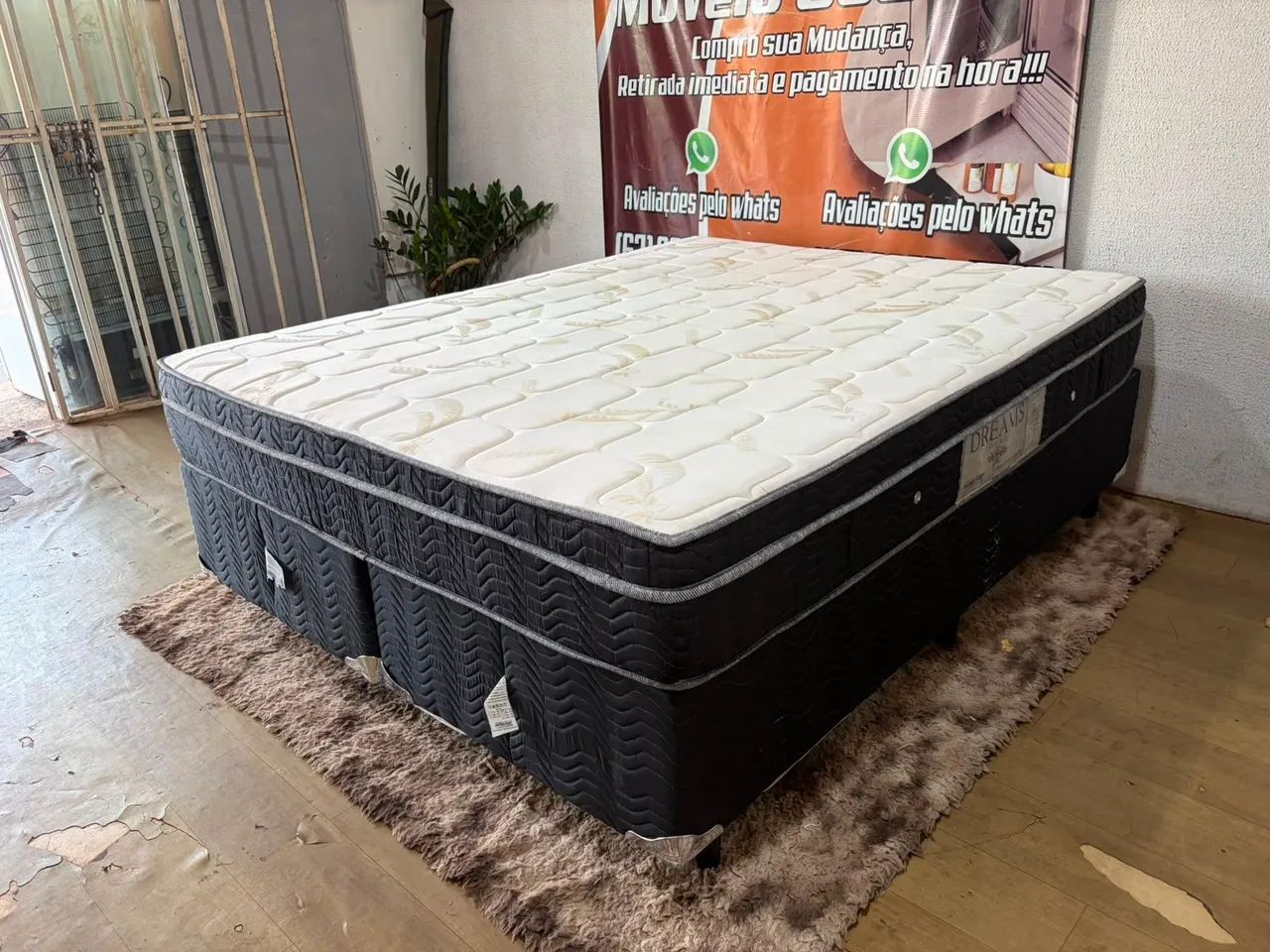 Cama Box casal Quenn size bem conservada ((ENTREGO GRATIS)) - Foto 3