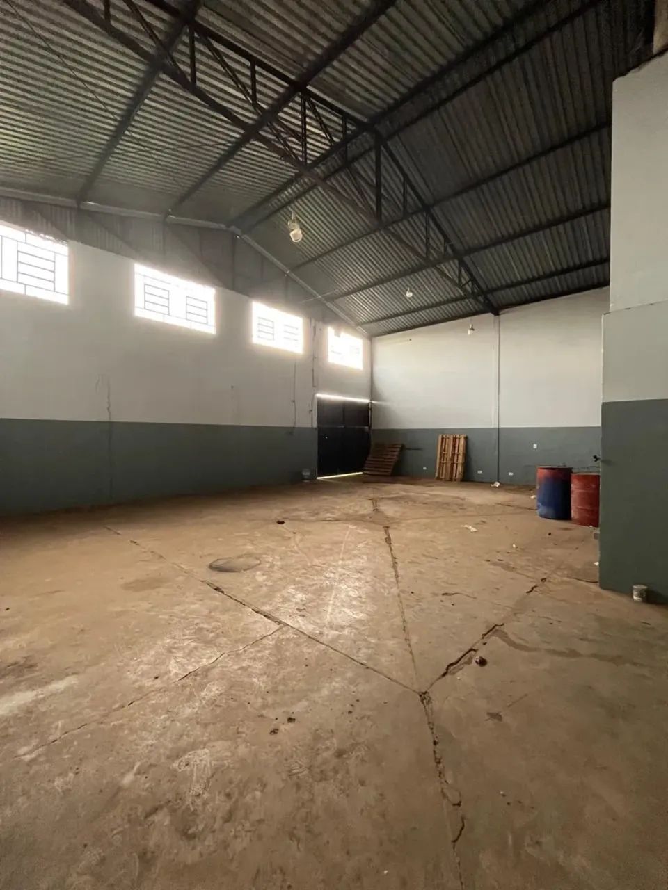 Cód. 252 - BARRACÃO PARA LOCAÇÃO  300 m² DE ÁREA COBERTA - Foto 5