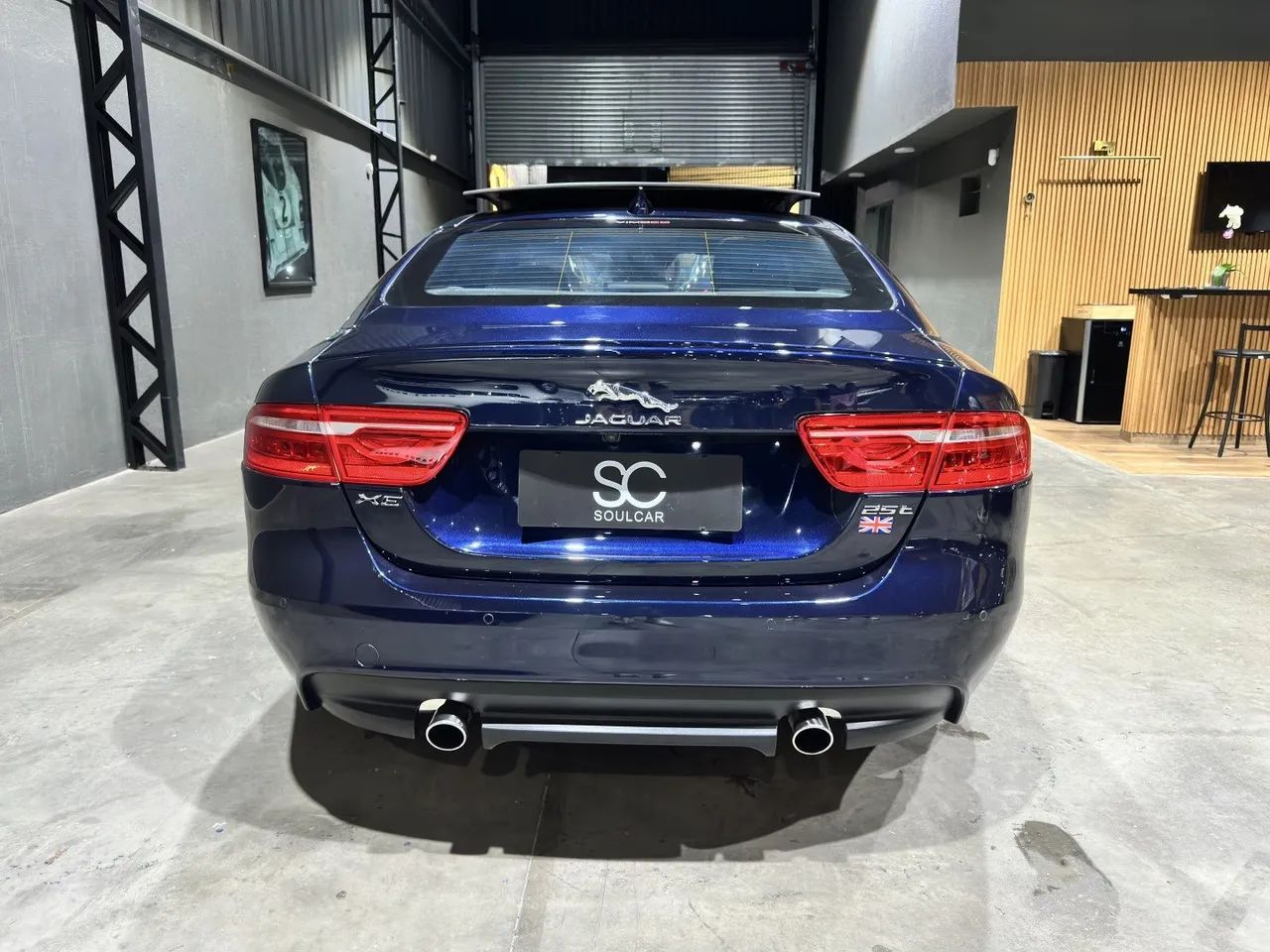 Jaguar XE 2018 - Foto 4