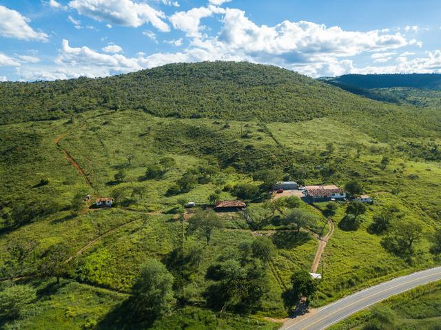 Magnífica fazenda 3.330 tarefas, a 23 km de jequié, br 116 na porta - Foto 2