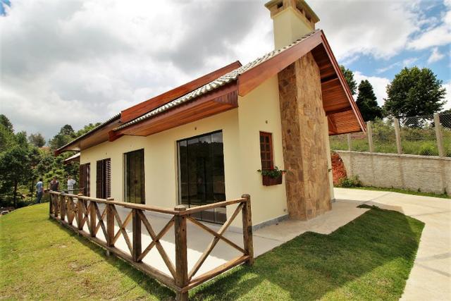 Casa novinha em região muito arborizada