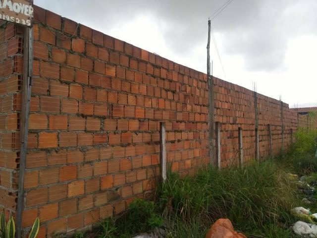Terreno 12 por 30 com duas casas dentro todo murado VALOR 90.000.00 - Foto 2