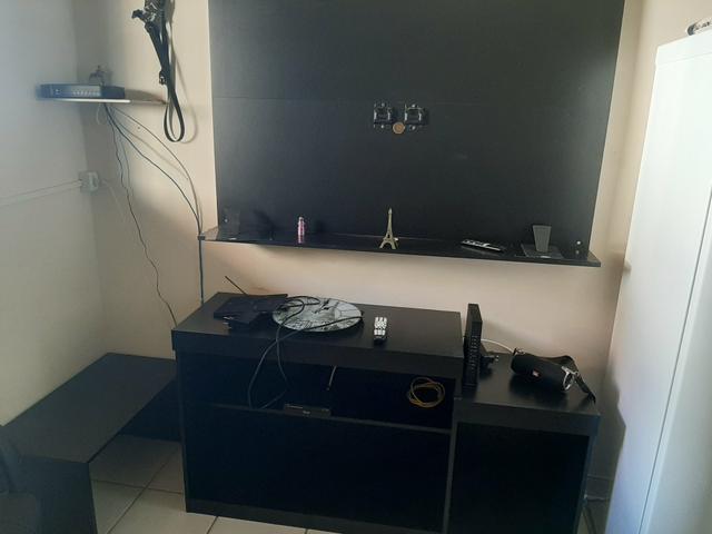 Rack mais painel de tv ate 43 polegadas. e centro. pra vender logo