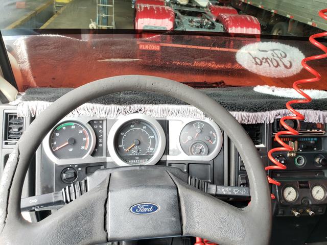 Ford cargo 815e 2010 (ja agregado) - Foto 8