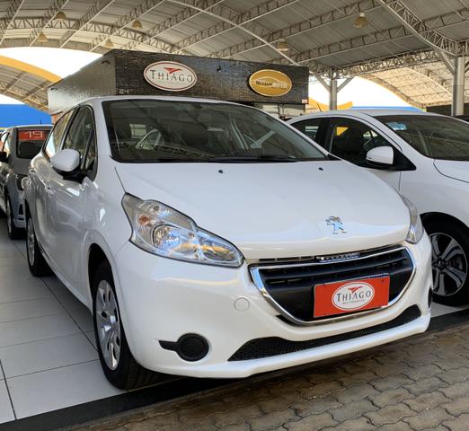 Peugeot 208 active 1.5 8v flex mec. 13/14 veículo em ótimo estado de conservação - Foto 2