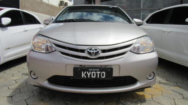 TOYOTA ETIOS HB X