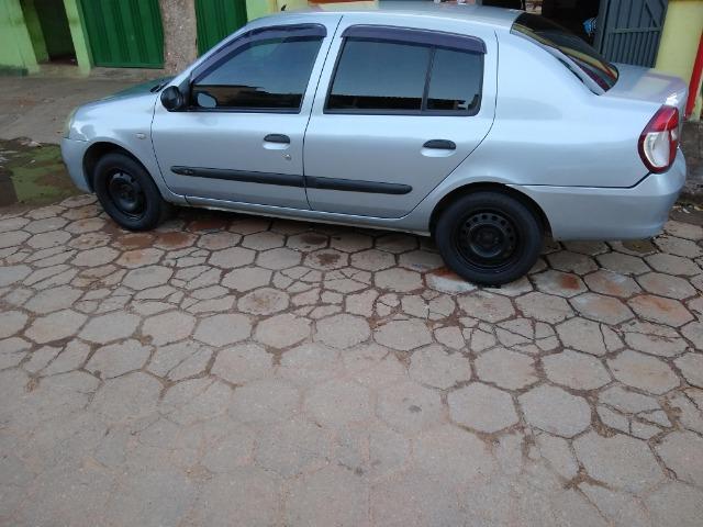 Renault Clio sedan 1.6 completo - Foto 9