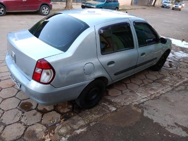 Renault Clio sedan 1.6 completo - Foto 8