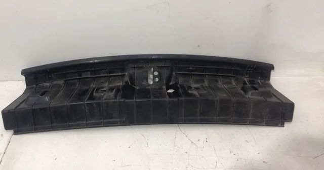 Acabamento inferior da porta malas Bmw 320i 2014  *