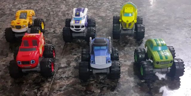 Carrinhos blaze monster machine