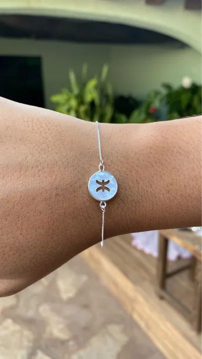 Pulseira de prata e madrepérola de signos