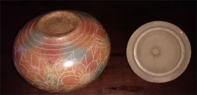 vaso cerâmico trabalhado, desenho flores e pássaros  altura 1cm c/tampa - Foto 3
