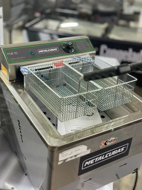 Fritadeira 15L 5.000W metalcubas a pronta entrega