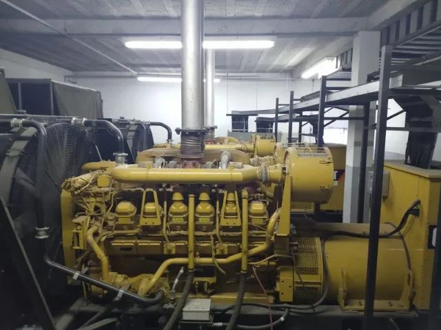 Geradores de Energia Caterpillar 1700 1500 kVA 3000 hrs Motor 3512 17001500kva - Foto 6