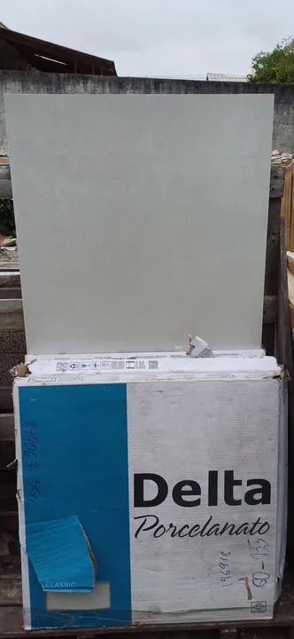 12.2M2 PORCELANATO DELTA ACETINADO 70X70
