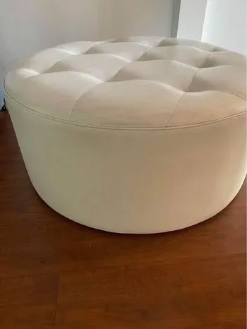 Puff metalassê corino branco