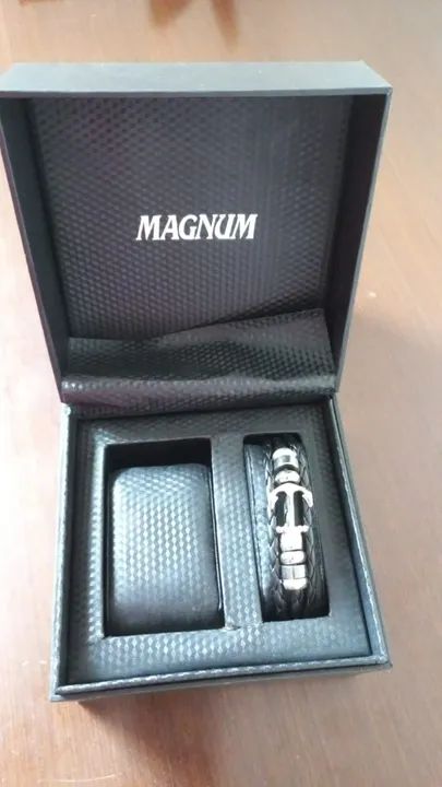 Púlseira/bracete de couro modelo ÂNCORA marca Magnun