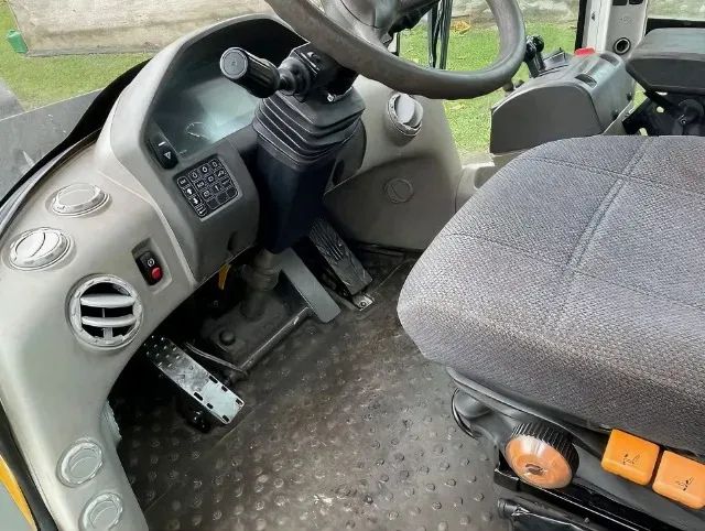 Pá carregadeira Volvo L90 Ano 2012 - Foto 5