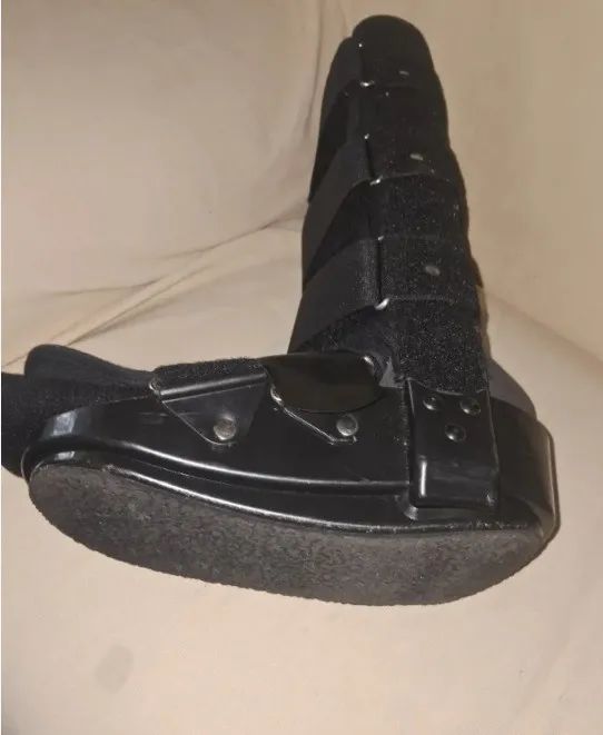 Bota Imobilizadora Longa Ortopédica Salvape Preta Tamanho G  _____________________________ - Foto 2