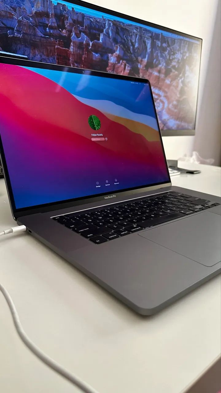 【美品】MacbookPro 16インチ メモリ16GB SSD 512GB MacBook Pro 16インチ Apple M1 Proチップ搭載モデル[2021年モデル/SSD