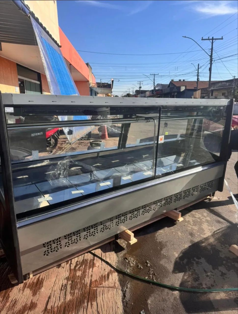 Balcão de açougue gancheiro e bandejeiro 3 metros Polar (NOVO)