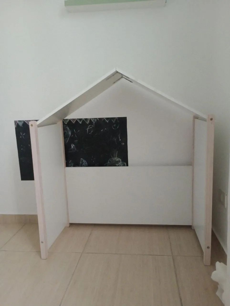 Cabeceira de cama - casinha tokstok