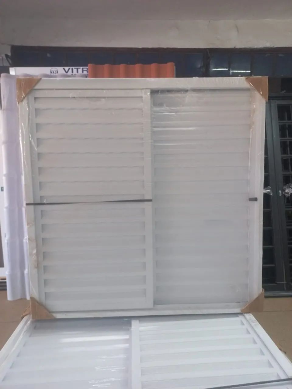 janela veneziana branca 1,00x1,0  499,90 a vista 