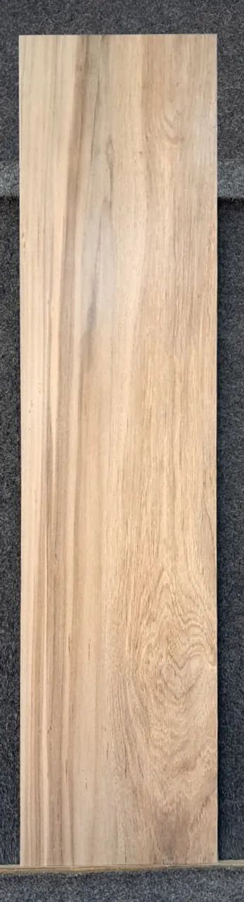 **PROMOÇÃO**Piso Régua Acetinado "Arau RX25039)" 25x110cm - R$ 32,90m² em até 3x sem juros